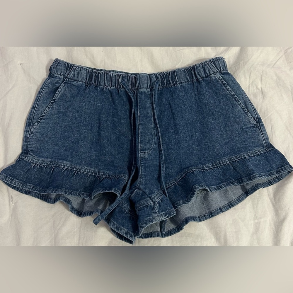 American Eagle Women’s Flowy Denim Shorts